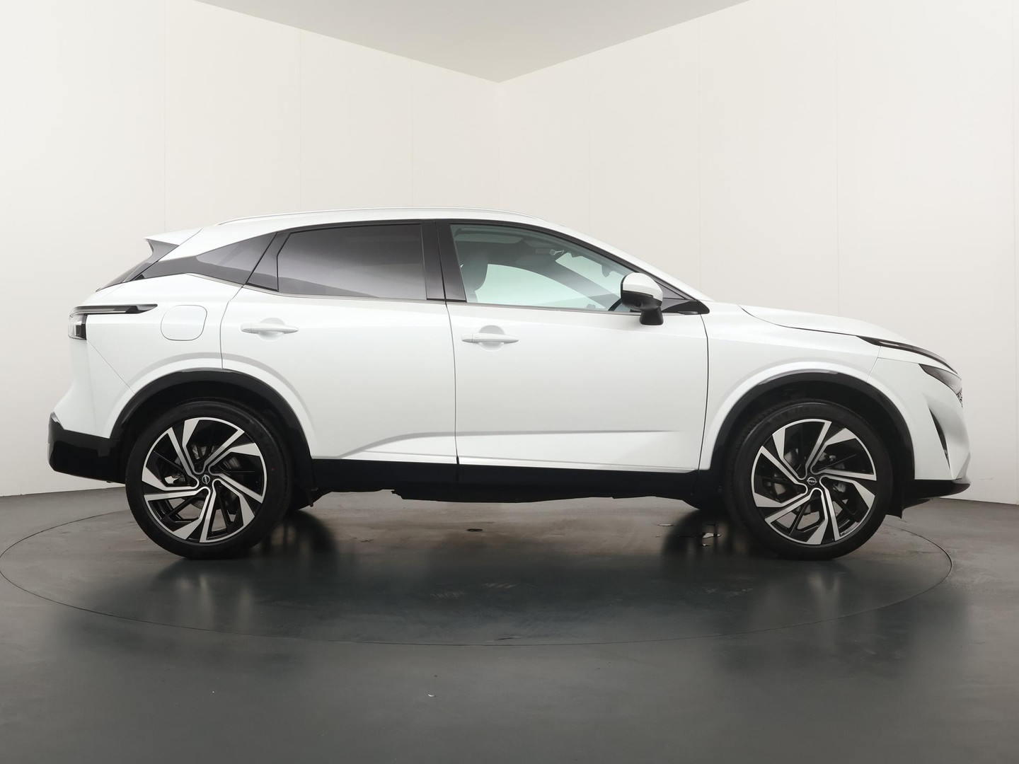 Nissan Nissan