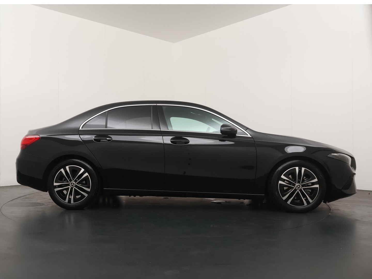 Mercedes-Benz Mercedes-Benz