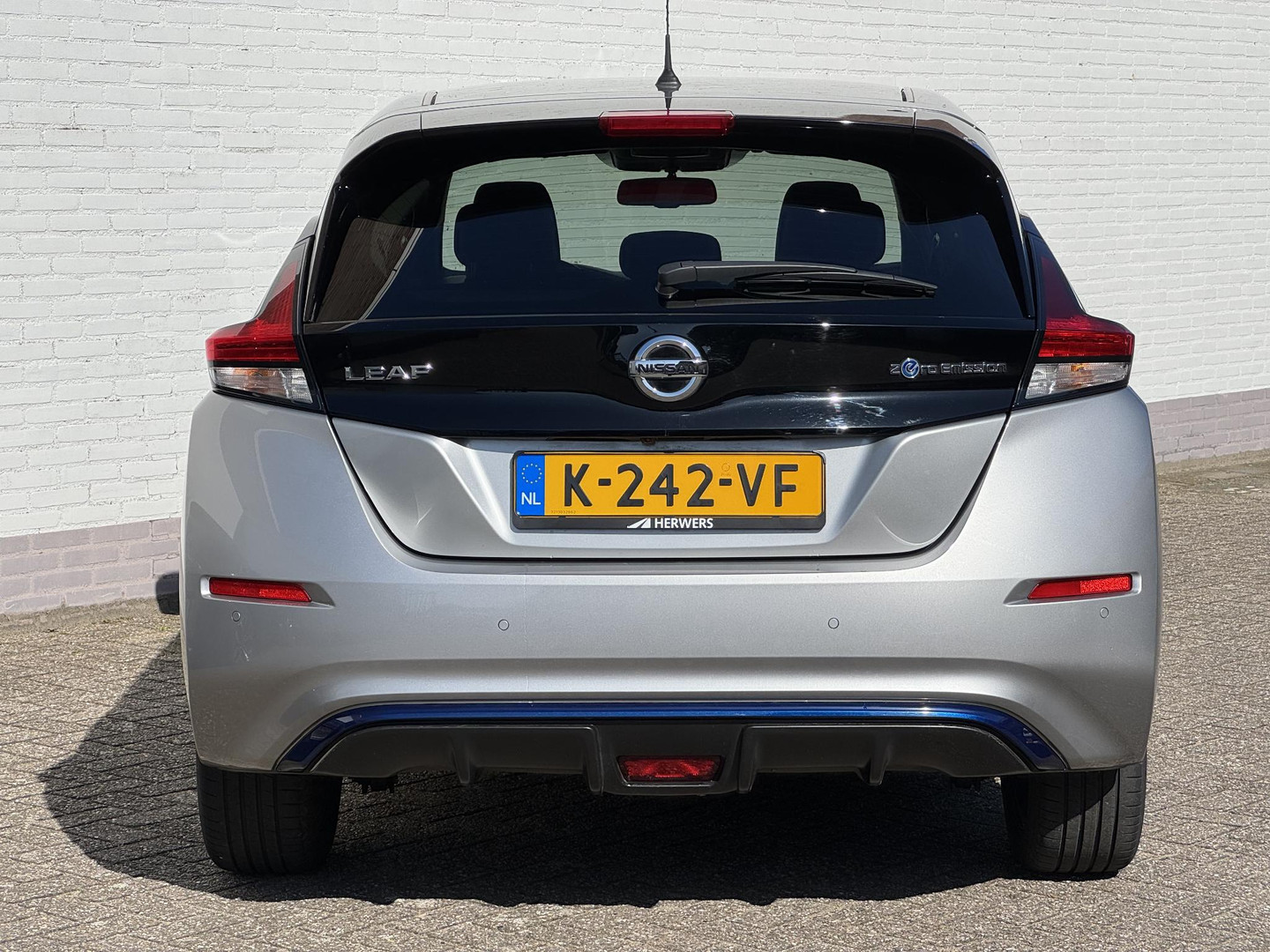 Nissan Nissan