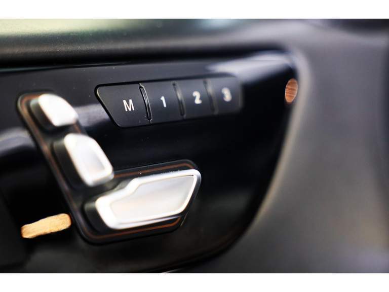 Mercedes-Benz Mercedes-Benz