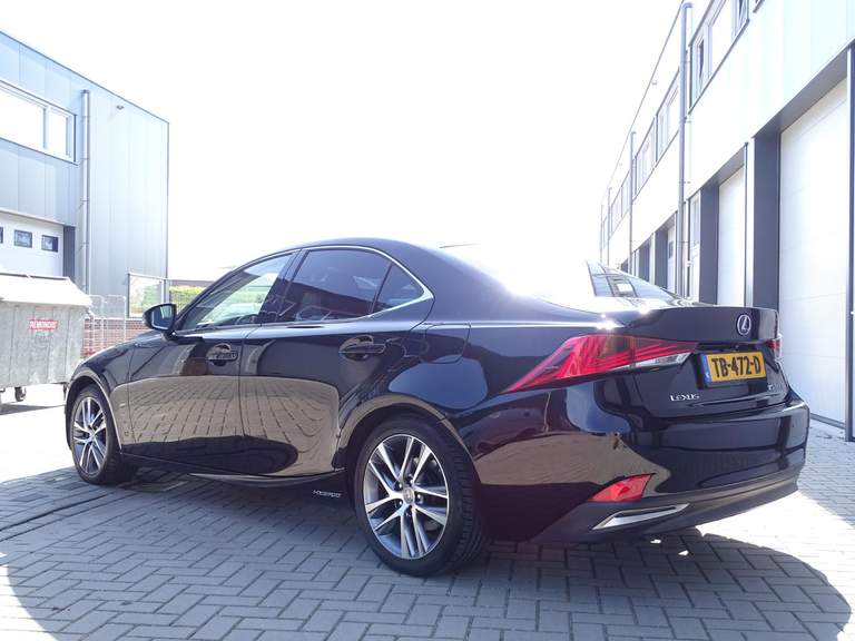 Lexus