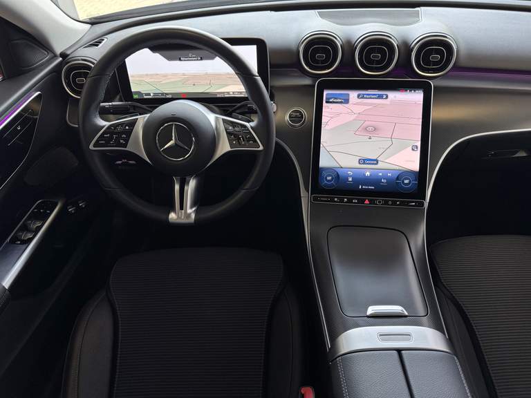 Mercedes-Benz Mercedes-Benz
