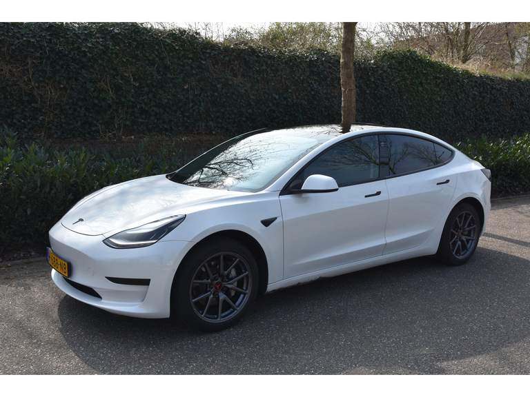 Tesla Tesla