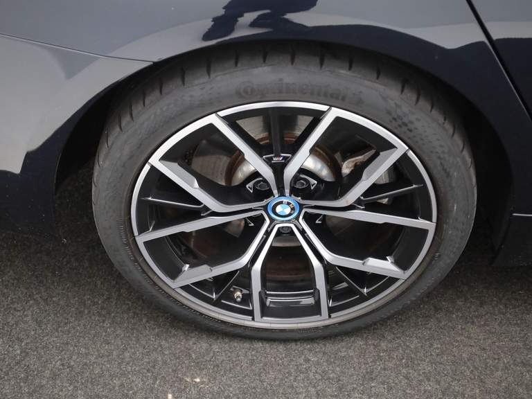 BMW BMW