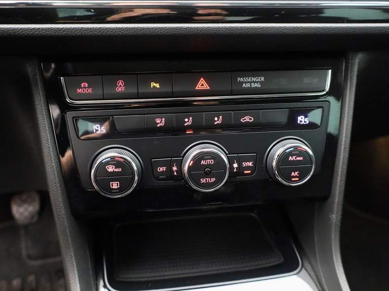SEAT SEAT