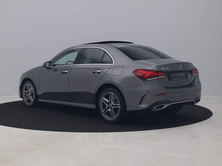 Mercedes-Benz Mercedes-Benz