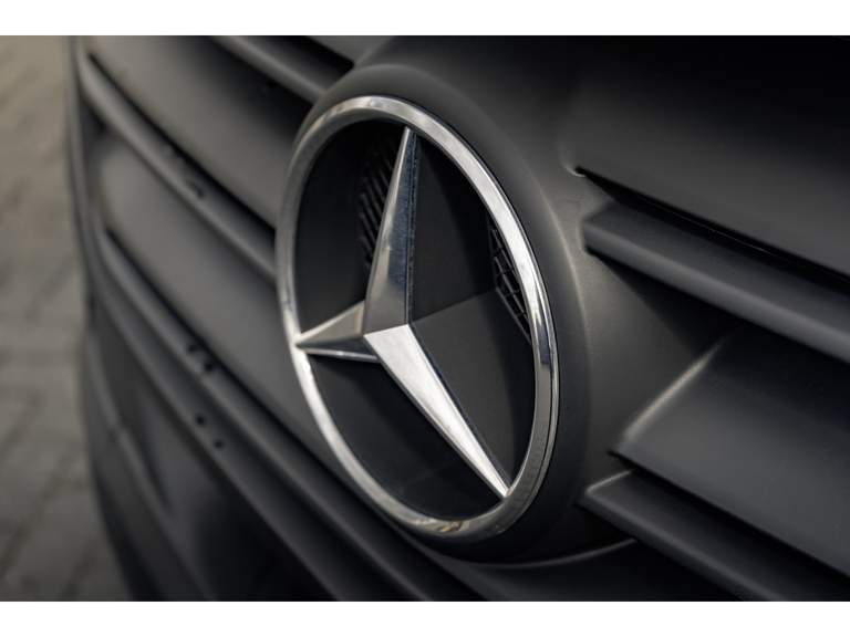 Mercedes-Benz Mercedes-Benz