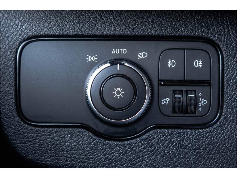 Mercedes-Benz Mercedes-Benz