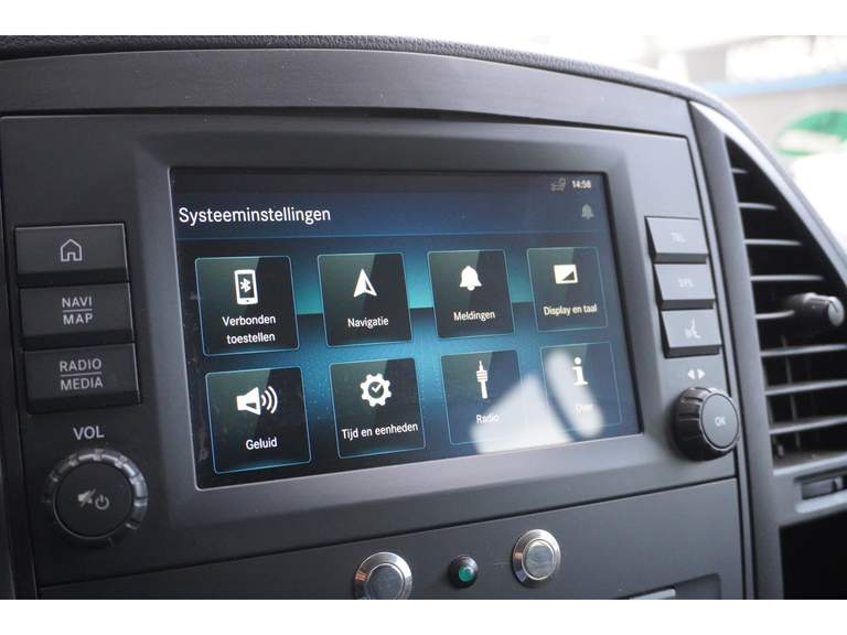 Mercedes-Benz Mercedes-Benz