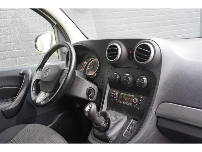 Mercedes-Benz Mercedes-Benz