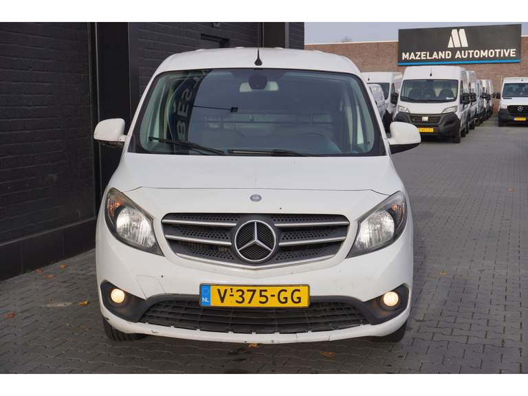 Mercedes-Benz Mercedes-Benz