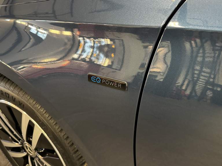 Mercedes-Benz Mercedes-Benz