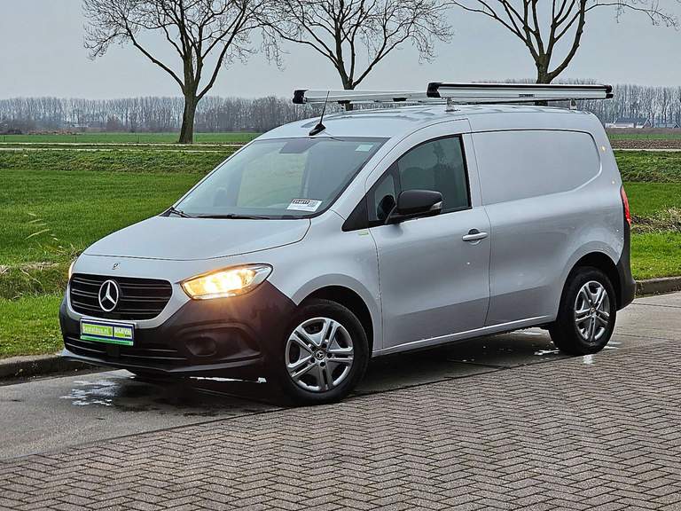Mercedes-Benz Mercedes-Benz