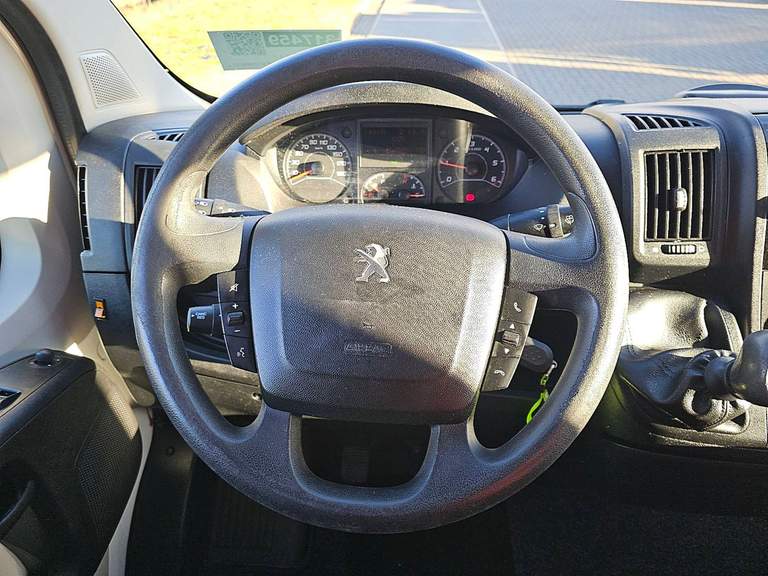 Peugeot Peugeot