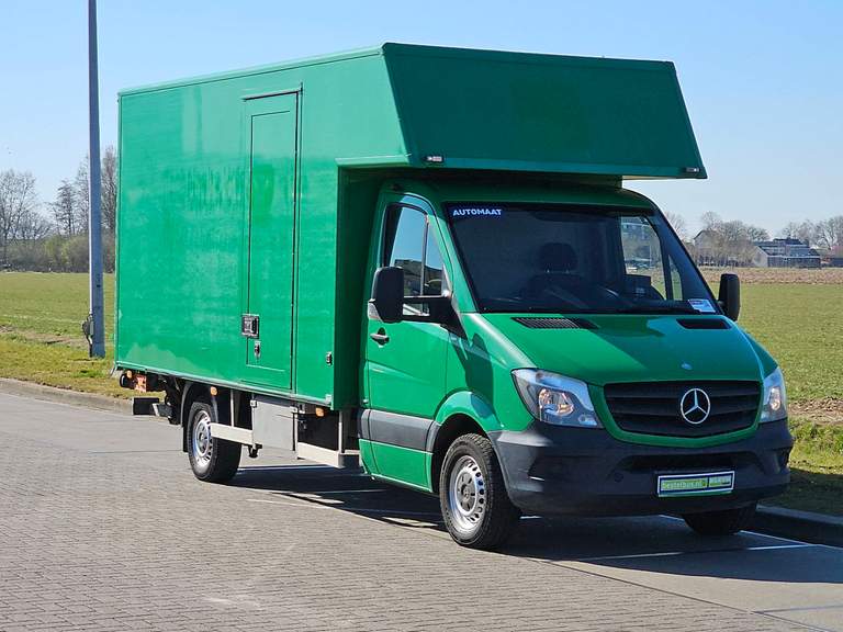 Mercedes-Benz Mercedes-Benz