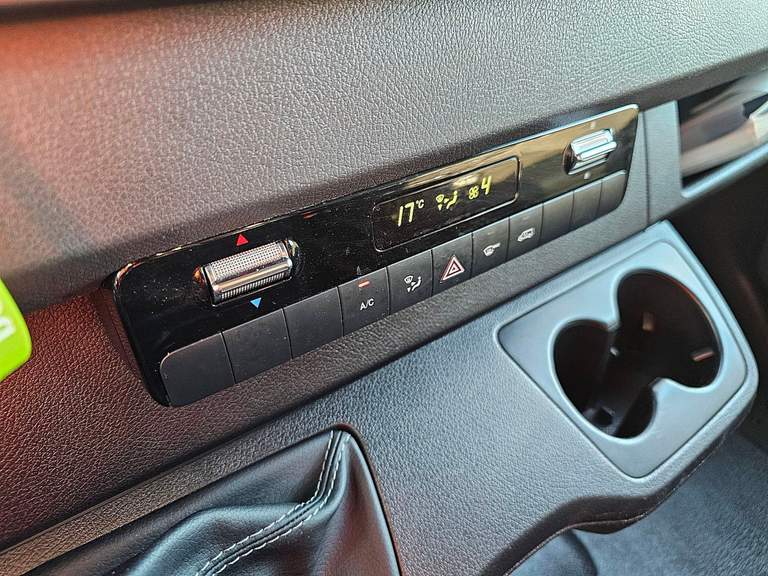 Mercedes-Benz Mercedes-Benz