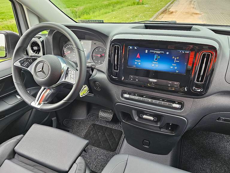 Mercedes-Benz Mercedes-Benz