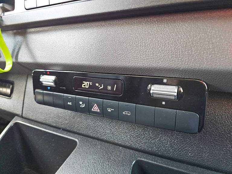 Mercedes-Benz Mercedes-Benz