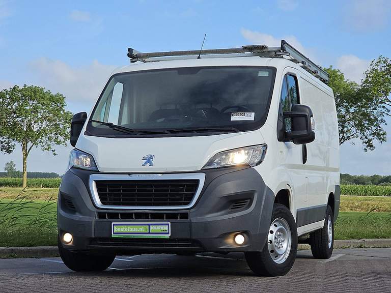 Peugeot Peugeot