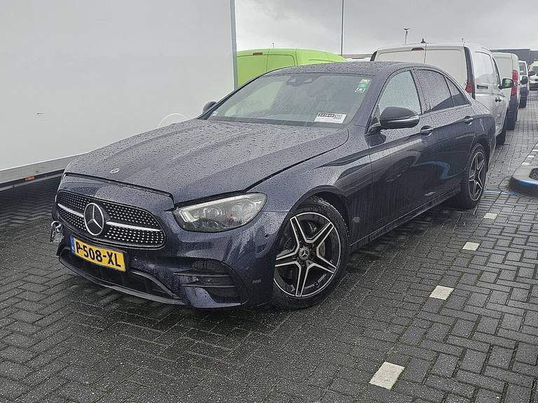 Mercedes-Benz Mercedes-Benz