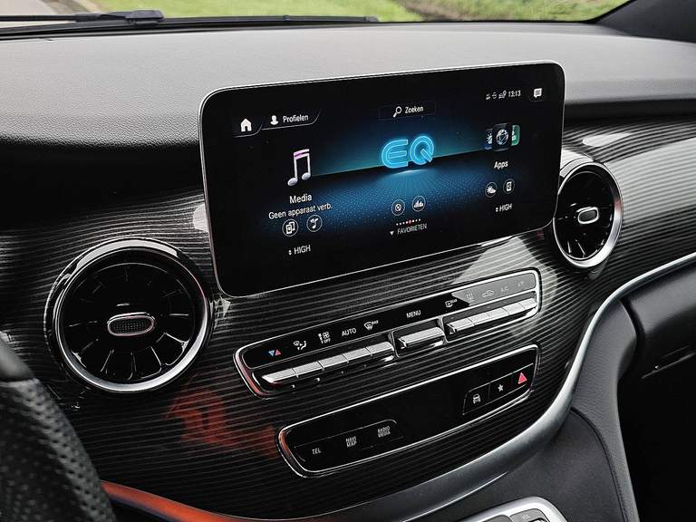 Mercedes-Benz Mercedes-Benz