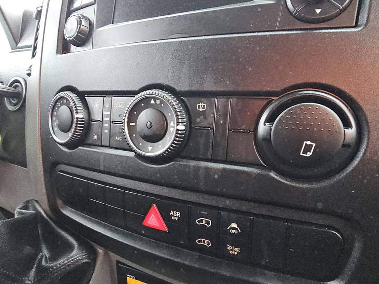 Mercedes-Benz Mercedes-Benz