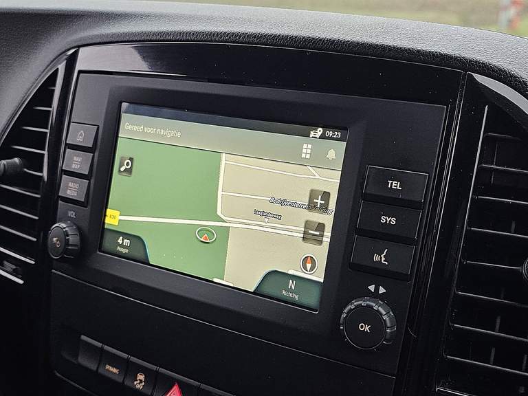 Mercedes-Benz Mercedes-Benz