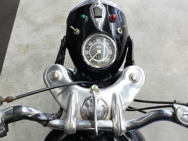 DKW