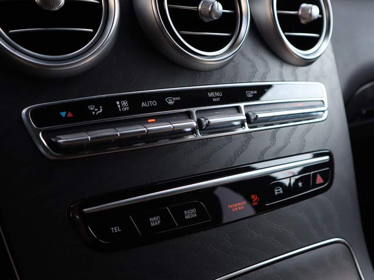 Mercedes-Benz Mercedes-Benz