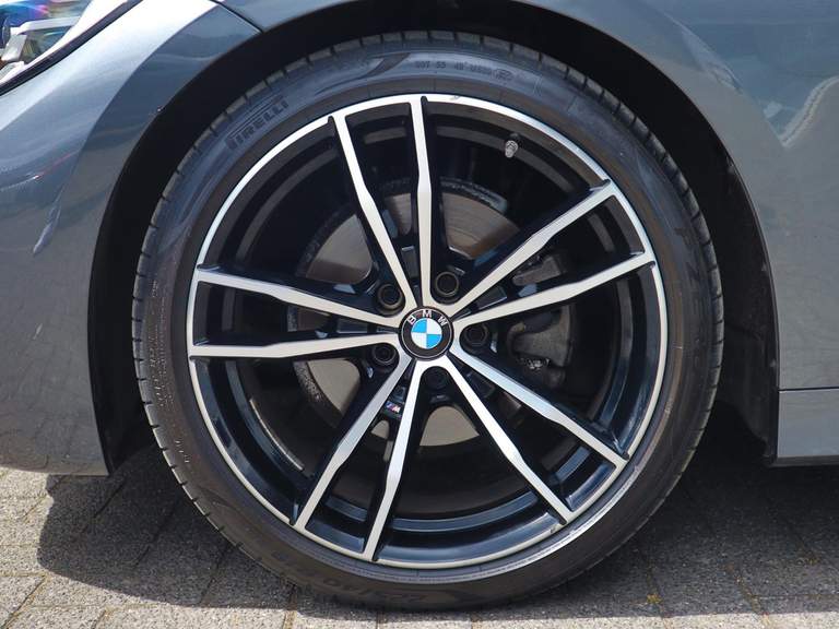BMW BMW