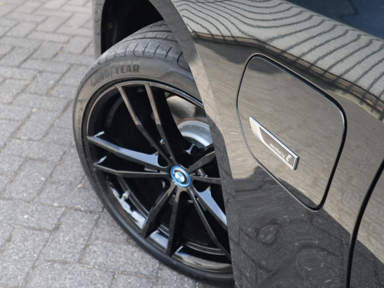 BMW BMW