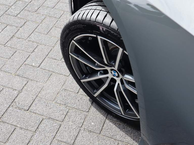 BMW BMW
