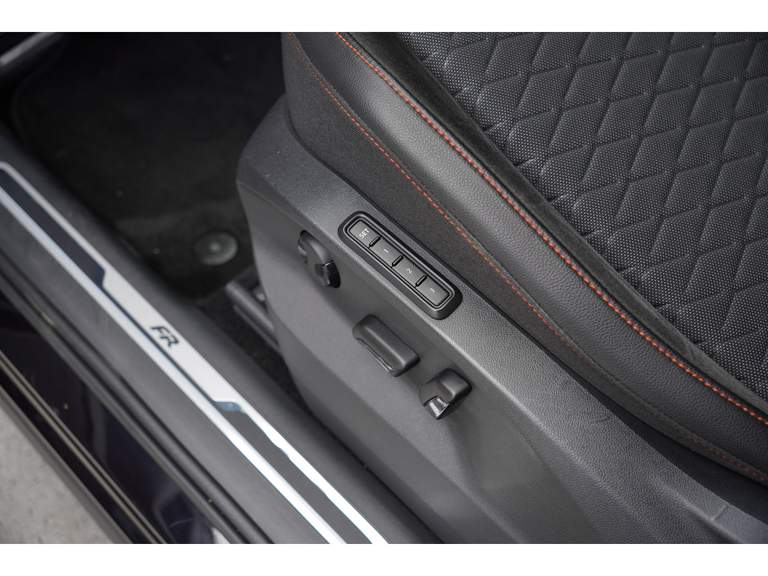 SEAT SEAT