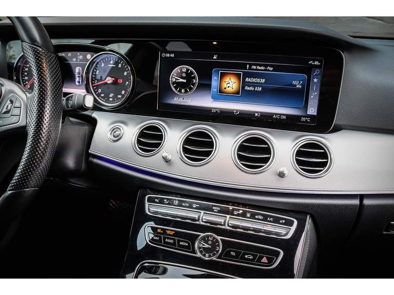 Mercedes-Benz Mercedes-Benz