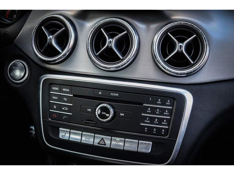 Mercedes-Benz Mercedes-Benz