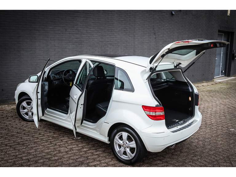 Mercedes-Benz Mercedes-Benz