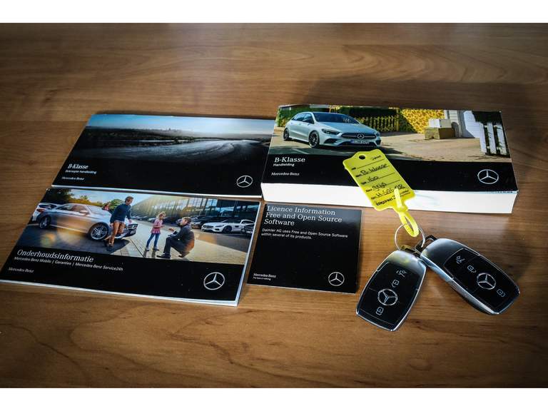 Mercedes-Benz Mercedes-Benz