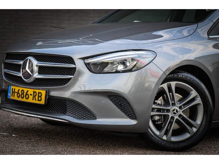 Mercedes-Benz Mercedes-Benz