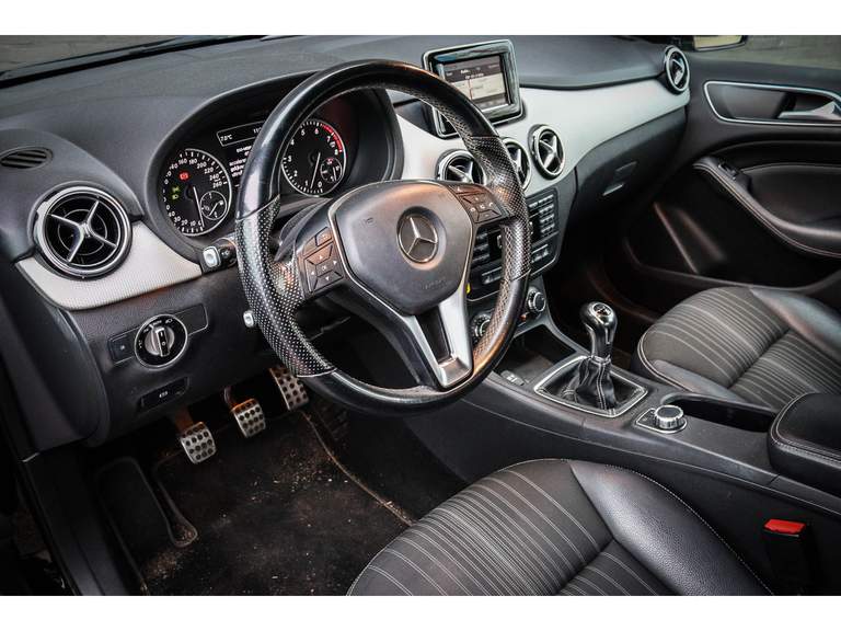 Mercedes-Benz Mercedes-Benz