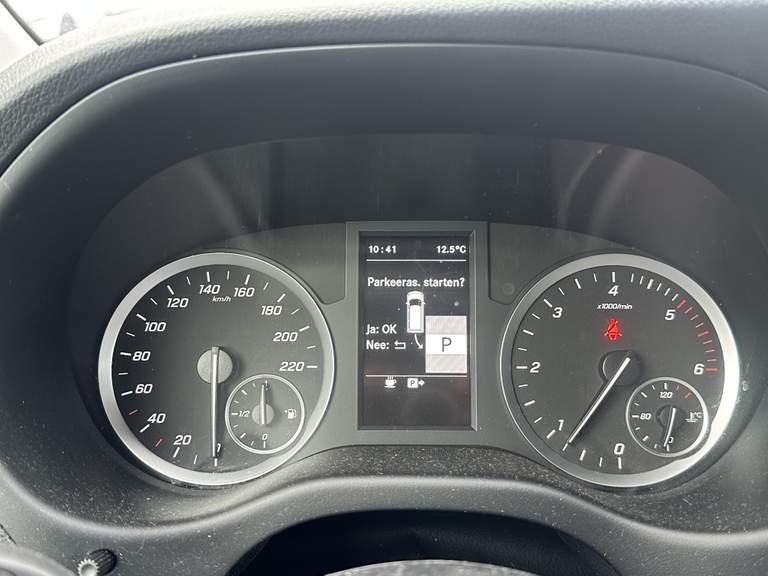 Mercedes-Benz Mercedes-Benz
