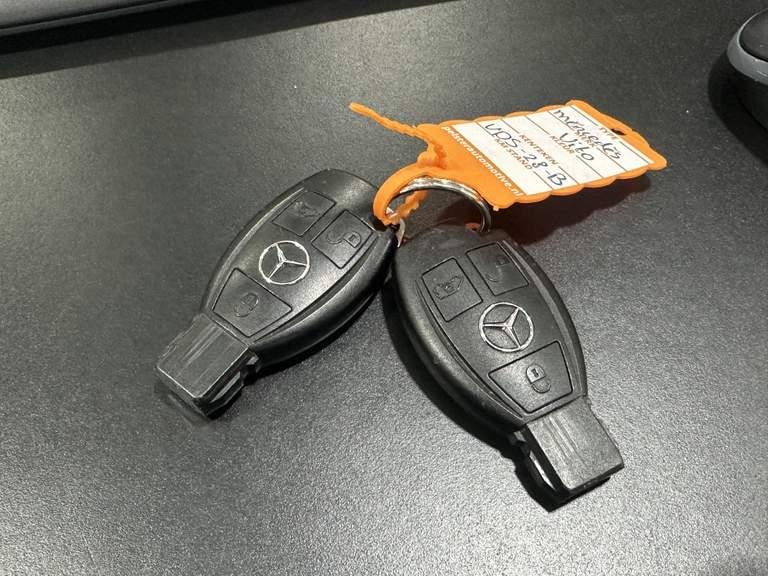 Mercedes-Benz Mercedes-Benz