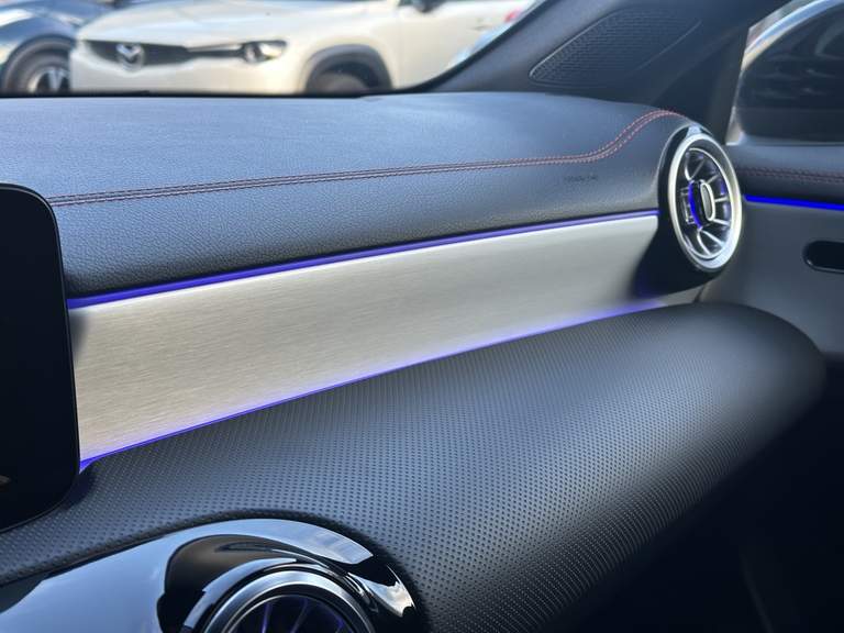 Mercedes-Benz Mercedes-Benz