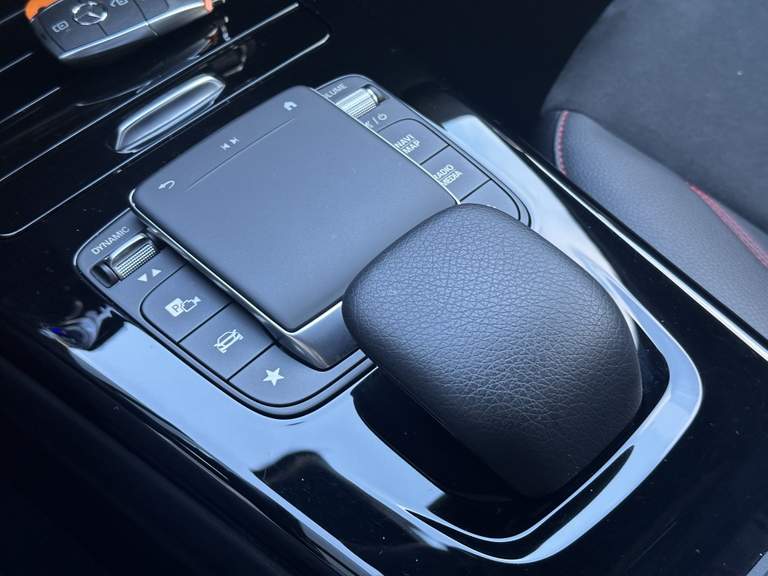 Mercedes-Benz Mercedes-Benz