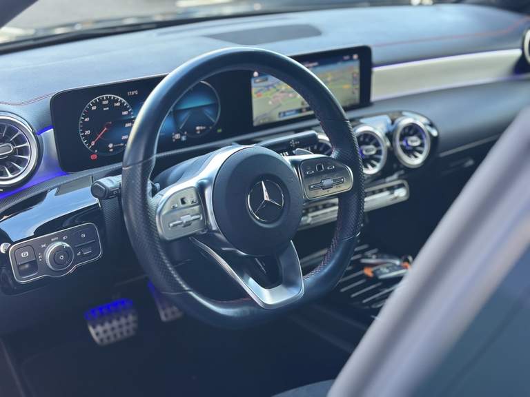 Mercedes-Benz Mercedes-Benz