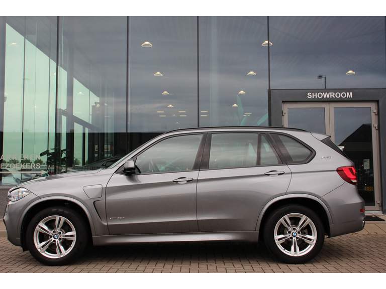 BMW BMW