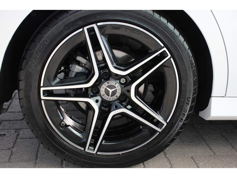 Mercedes-Benz Mercedes-Benz