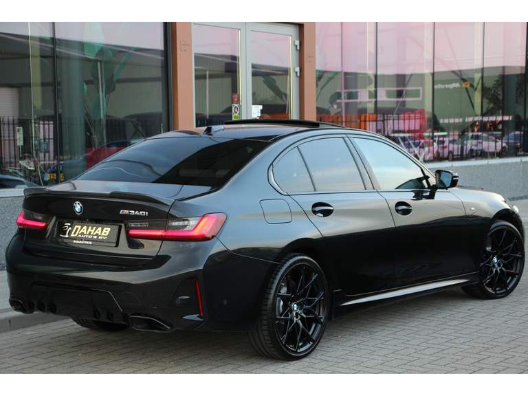 BMW BMW