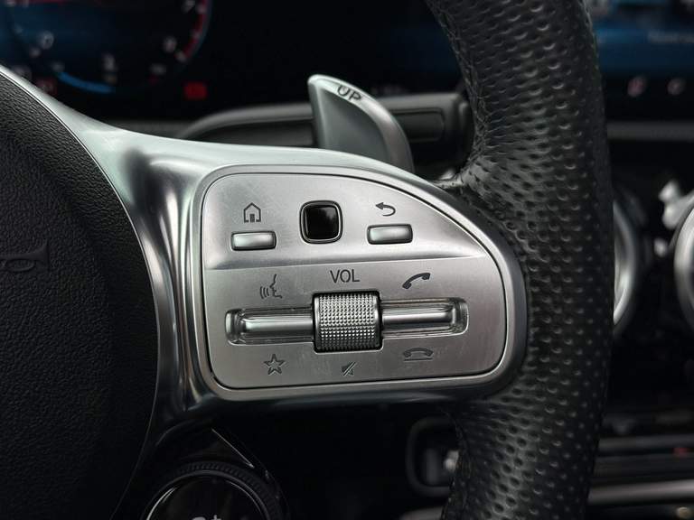 Mercedes-Benz Mercedes-Benz