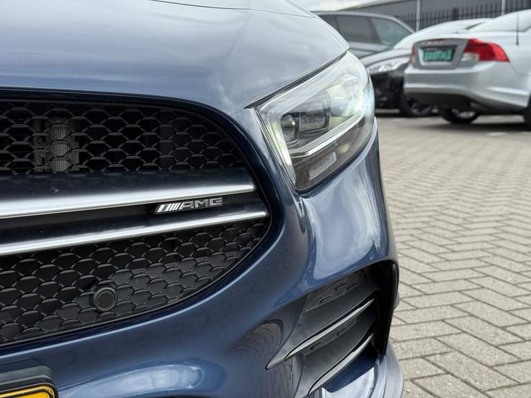 Mercedes-Benz Mercedes-Benz