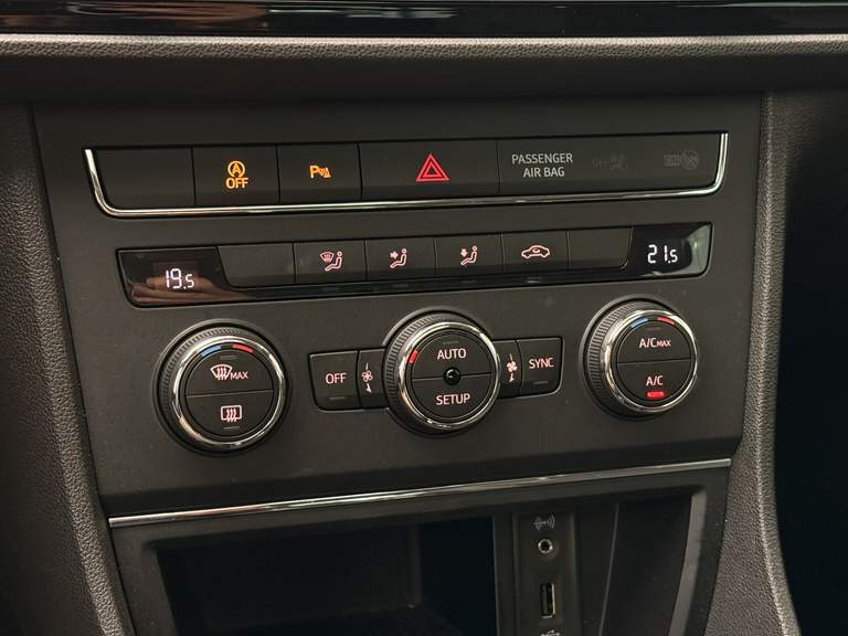 SEAT SEAT